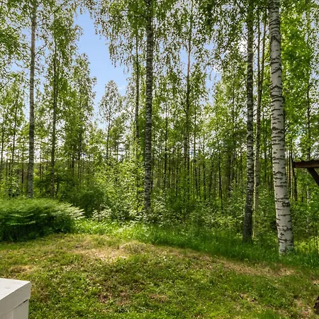 別荘 Laeaesaenaeyraes By Interhome Hirvensalmi